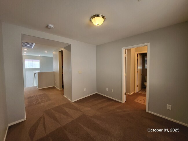 Building Photo - 8716 Gateway Glen Dr