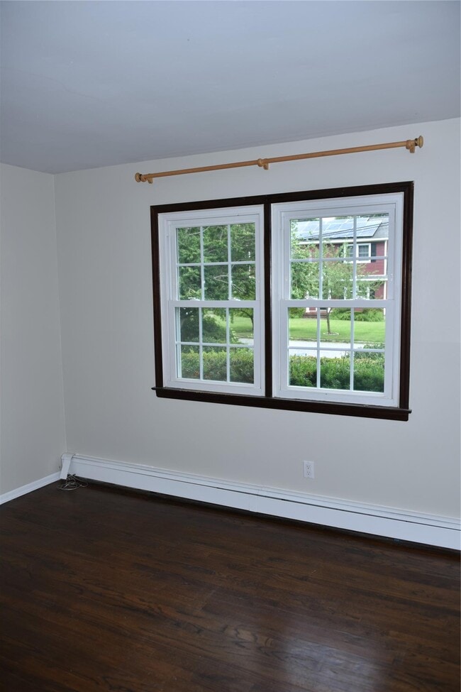 Building Photo - 11 Wilhow Ct