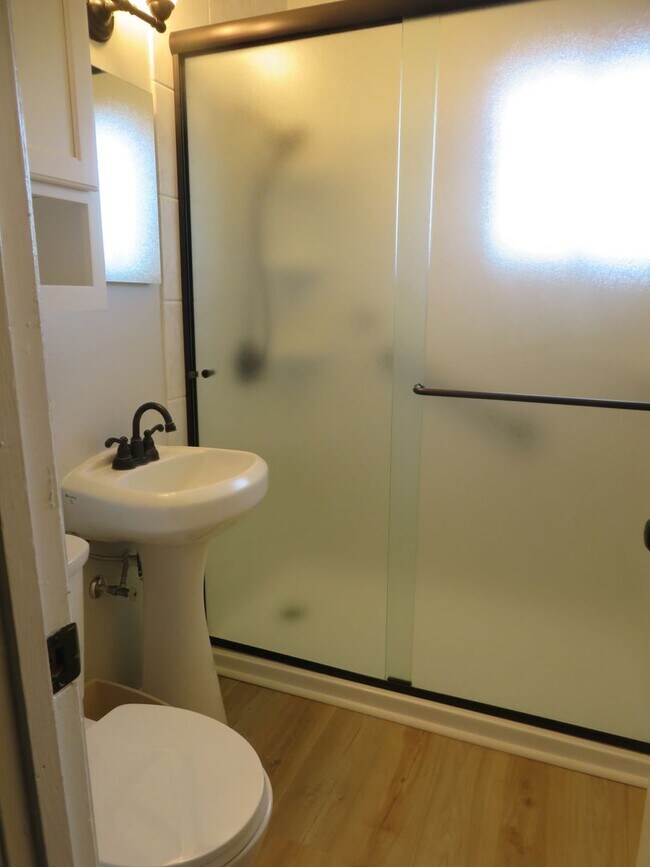 Building Photo - 7300 Claiborne Rd