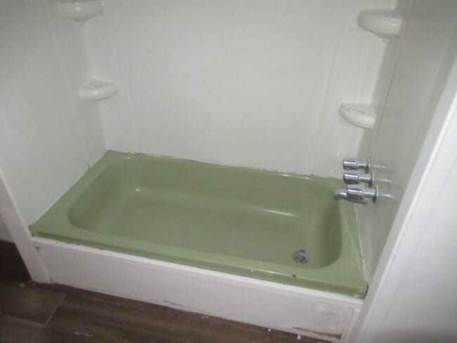 Building Photo - 27 Twin Oak Dr