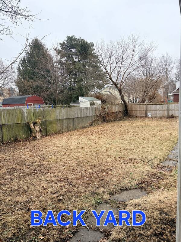 Building Photo - 1023 W 21st St