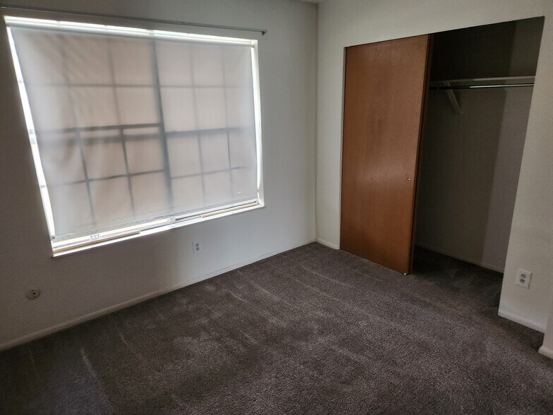 Upper Bedroom - 8945 Field St