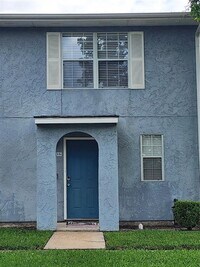 Building Photo - 1808 Country Village Blvd