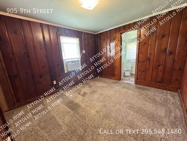 Building Photo - 905 9th St