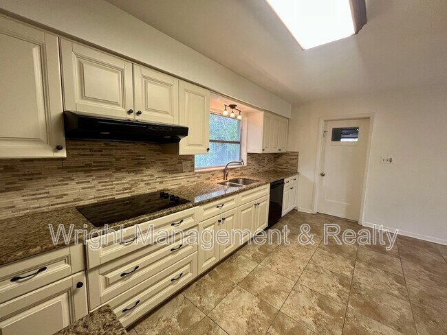 Building Photo - 58 Arnoni Dr