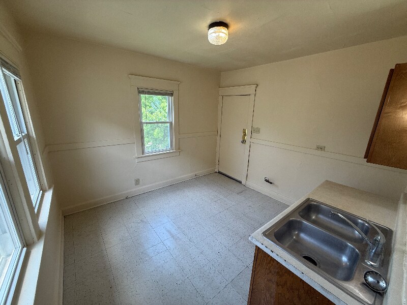 Building Photo - 2757-2759-2759 N 36th St
