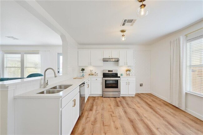 Building Photo - 12329 Sky Harbor Dr