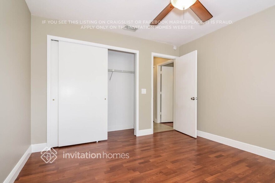 Building Photo - 2806 Mnr Hl Dr