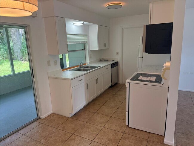 Building Photo - 3412 Spainwood Dr