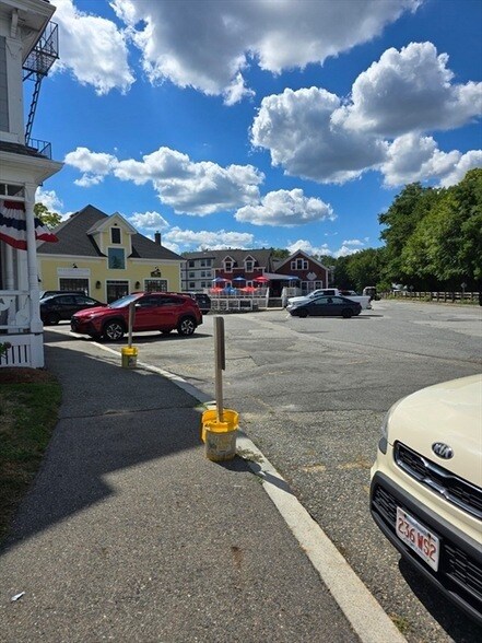 Building Photo - 5 Central Square