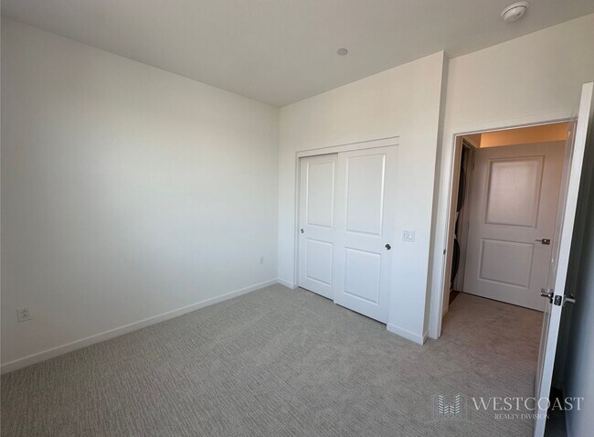Building Photo - 5954 Catskills Ct