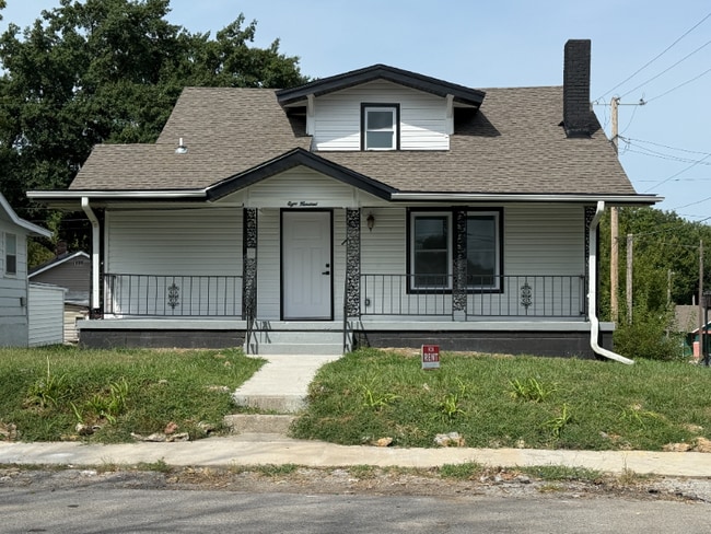 Building Photo - 800 S Huttig Ave