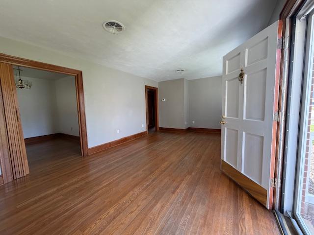 Building Photo - 145 Center St