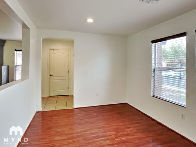 Building Photo - 10230 E Honey Mesquite Dr