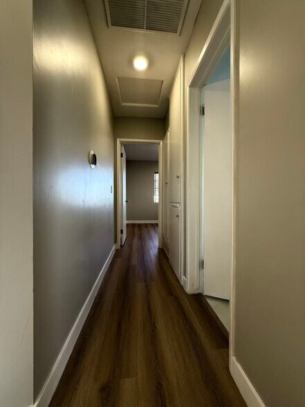 Building Photo - 5149 Arden Dr