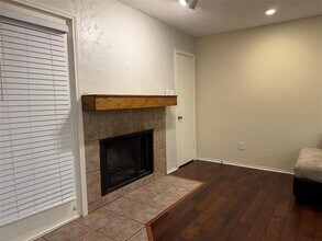 Building Photo - 2301 Basil Dr
