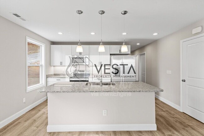 Building Photo - 474 Hague Dr