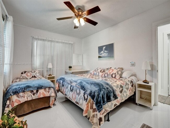 Building Photo - 1216 Guava Isle