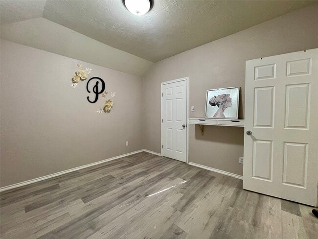 Building Photo - 12347 Carmel Dale Ln