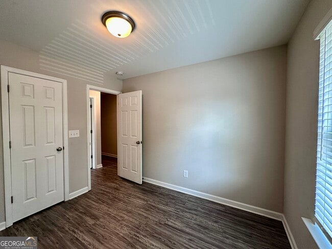 Building Photo - 4458 Pinscher St