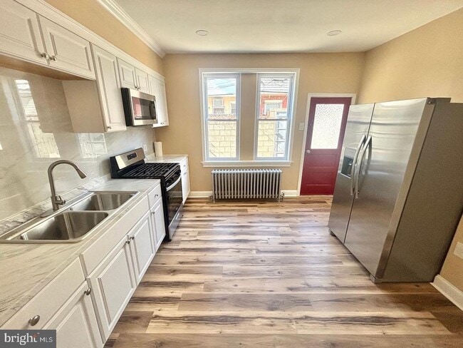 Building Photo - 2038 Dorrance St