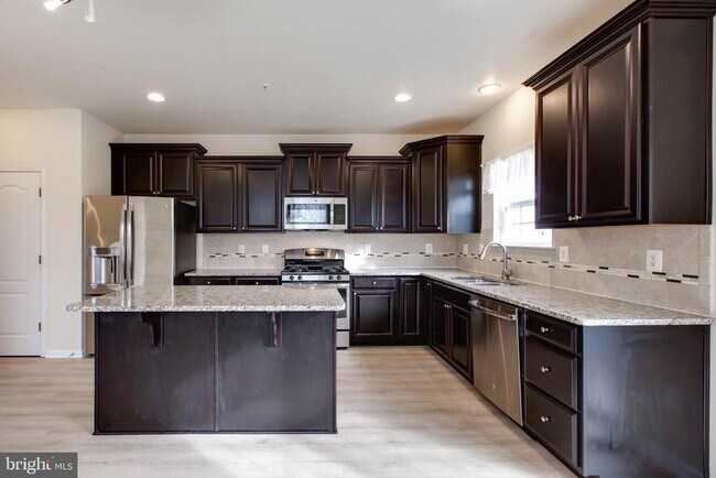 Building Photo - 1919 Beckman Ter