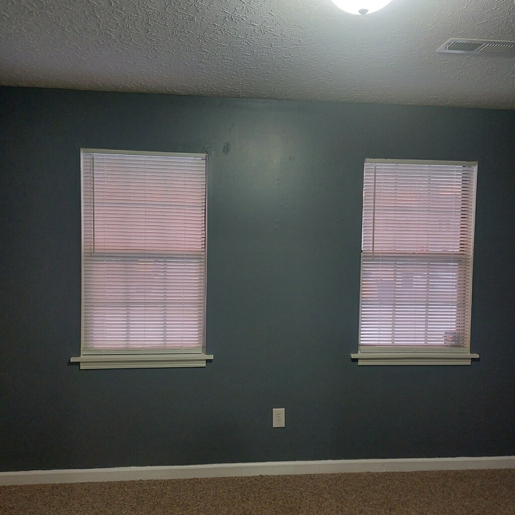 Building Photo - 915 Potter Ave