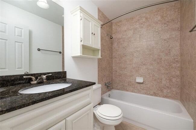 Building Photo - 1468 Briarwood Rd NE