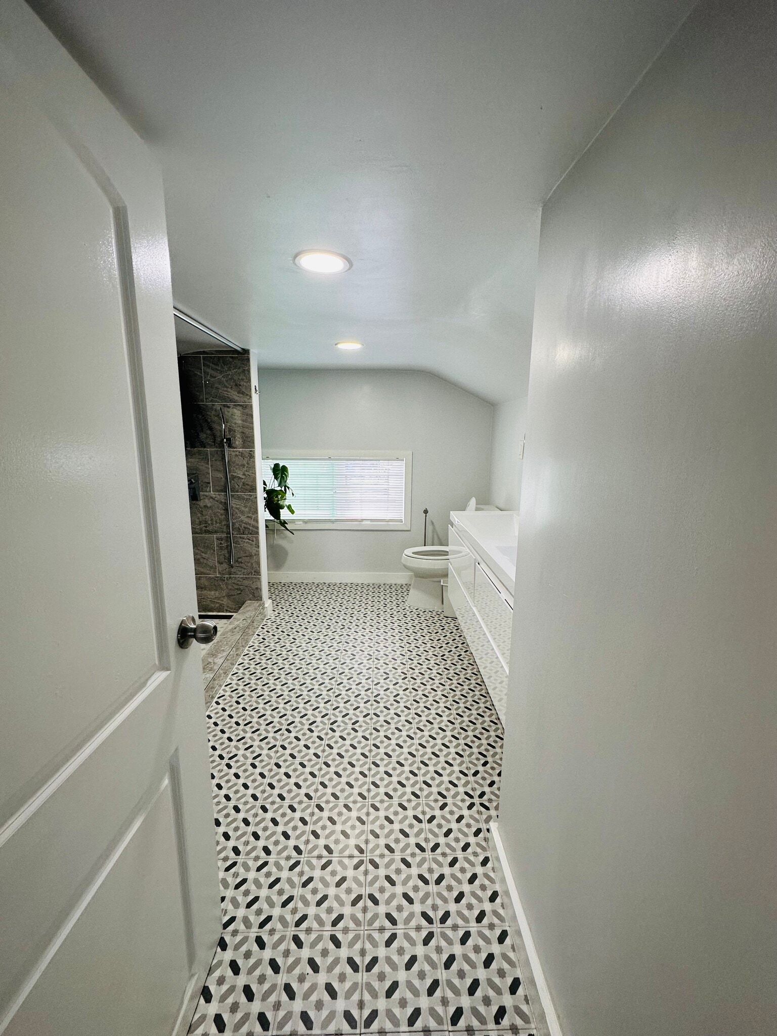 Building Photo - 2707 Cridge St