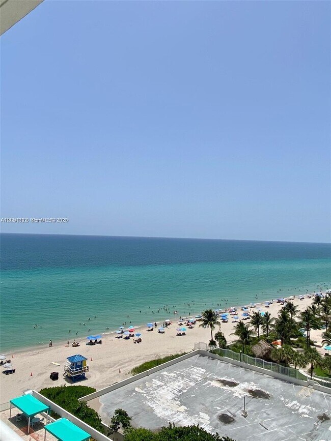 Building Photo - 3725 S Ocean Dr