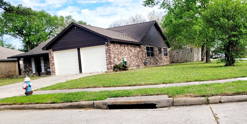 Building Photo - 5215 Rivertree Ln