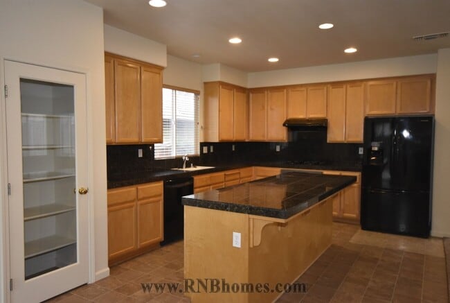 Building Photo - 6405 Mendez Creek Ct