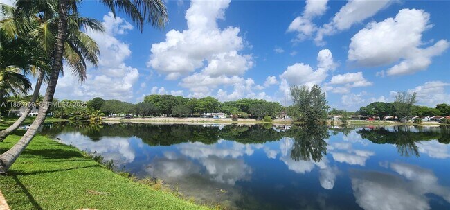 Building Photo - 8545 SW 152nd Ave