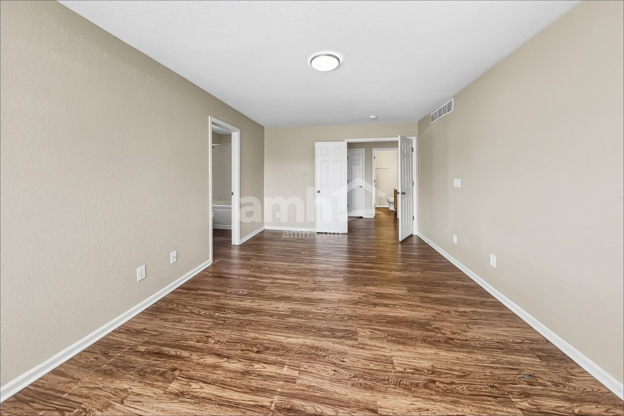 Building Photo - 4995 Fundy St