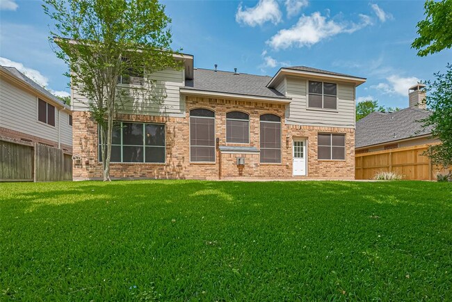Building Photo - 2710 Five Oaks Dr