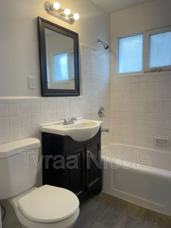 Building Photo - 19365 Kingsville St