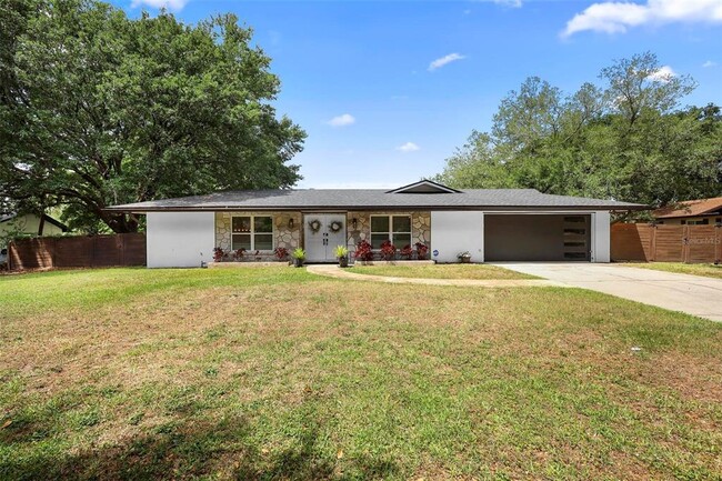 Building Photo - 412 Pinar Dr