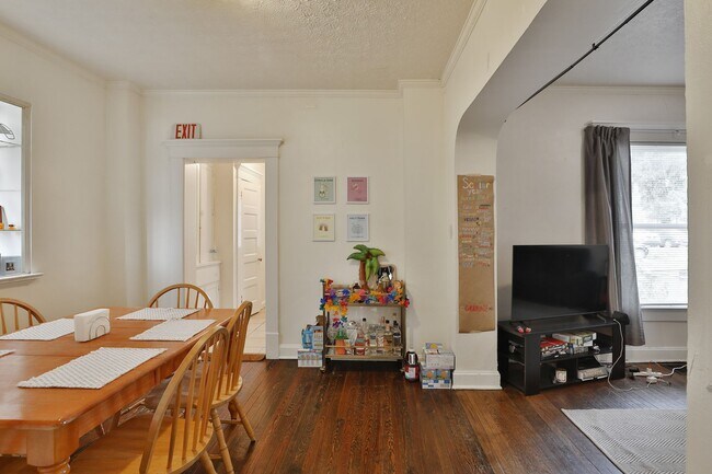 Building Photo - 108 Frambes Ave