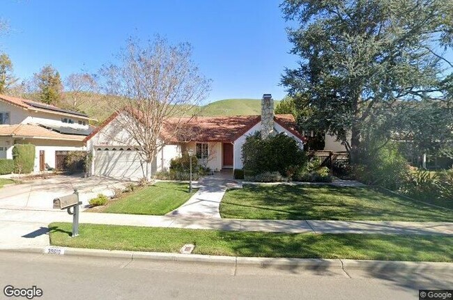 Primary Photo - 39610 Benavente Ave