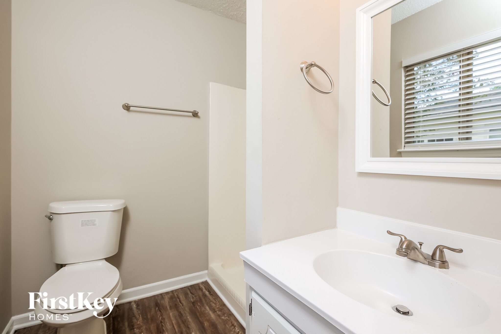 Building Photo - 304 Pembrook St