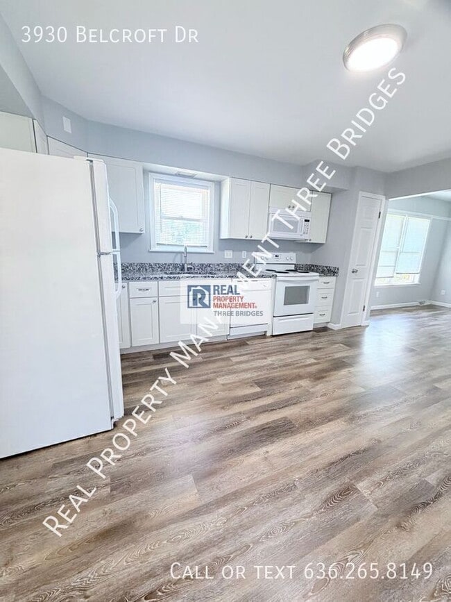 Building Photo - 3930 Belcroft Dr