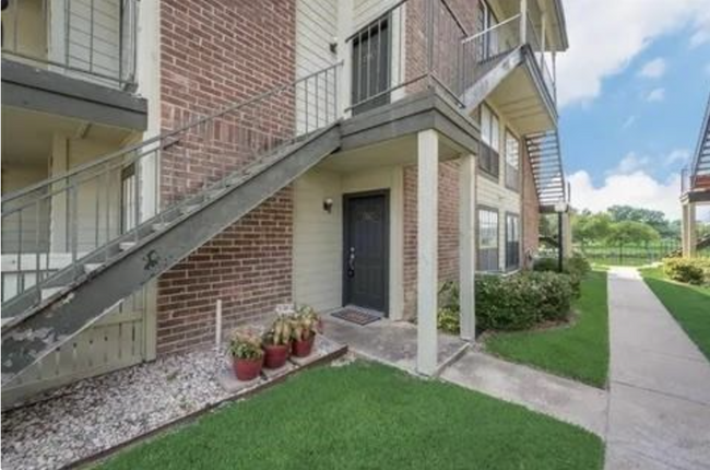 Building Photo - 5981 Arapaho Rd