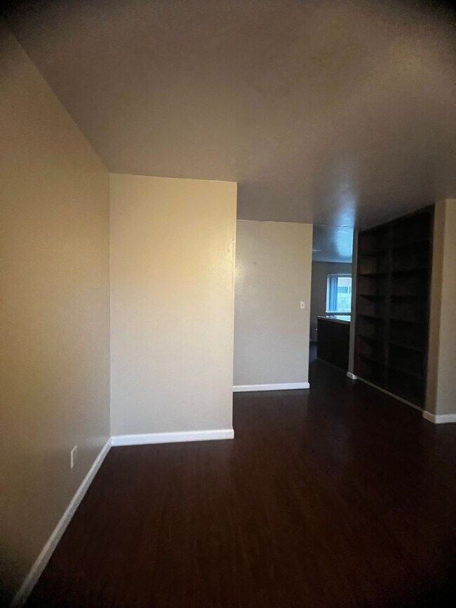 Building Photo - 1116 N Gem St