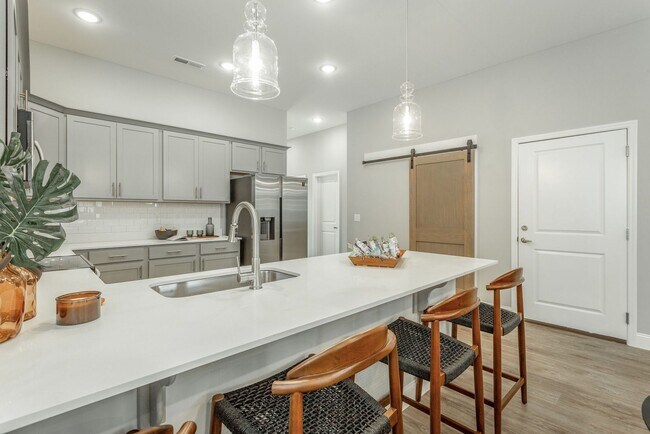 Building Photo - New 4 Bedroom Home in Red Bank with 2-Car Garage