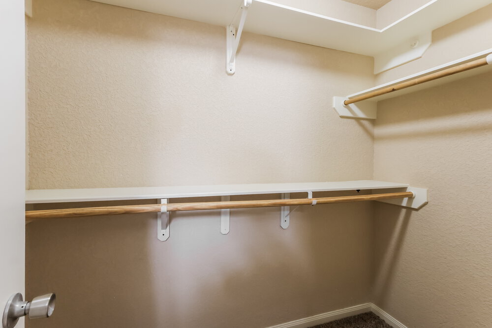 Building Photo - 131 Golfview Ct