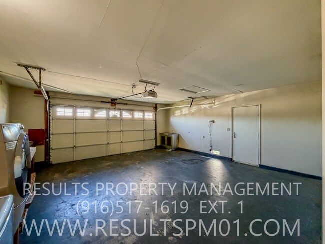 Building Photo - Make this your Home! 4 bedroom in North Highlands