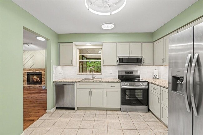 Building Photo - 17703 Cranbrook Dr