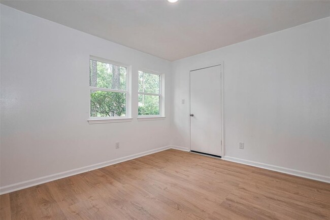 Building Photo - 25303 Lynbriar Ln