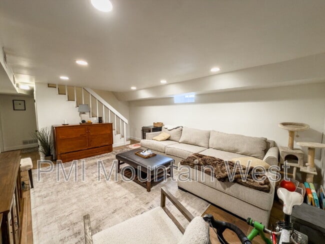 Building Photo - 2323 Bryan Ave