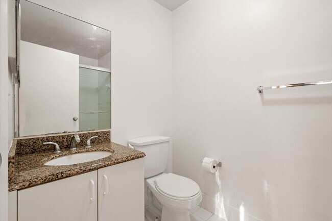 Building Photo - 6960 SW 39th St
